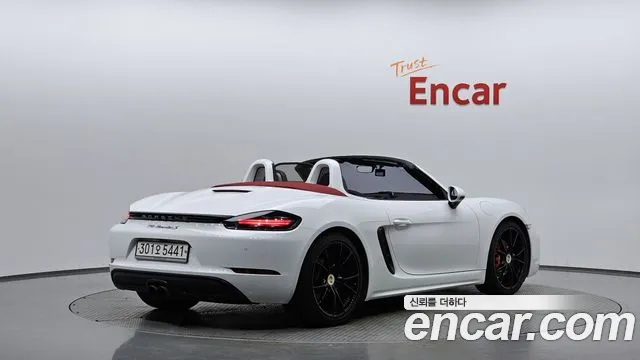 Porsche 718 2018 — фото 1
