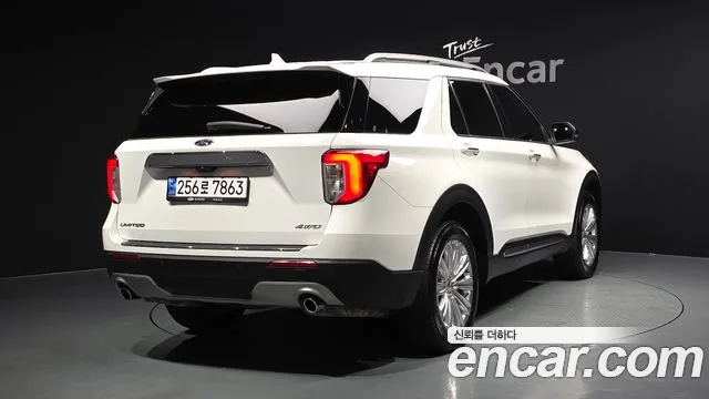 Ford Explorer 2022 — фото 2