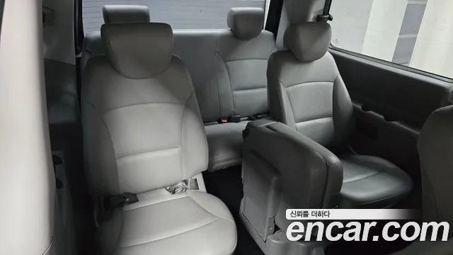 Hyundai Starex 2021 — фото 12