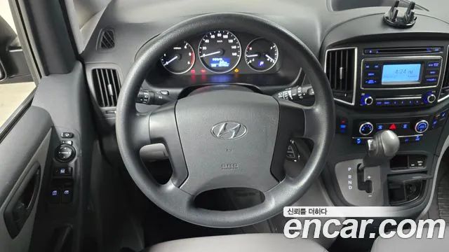 Hyundai Starex 2021 — фото 13