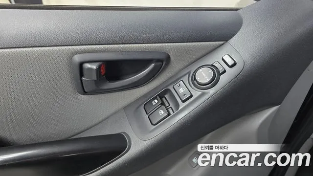 Hyundai Starex 2021 — фото 16