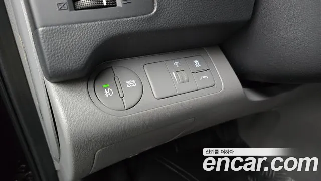 Hyundai Starex 2021 — фото 17