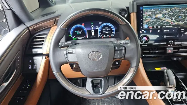 Toyota Alphard 2025 — фото 18