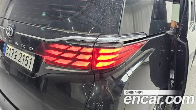 Toyota Alphard 2025 — фото 9
