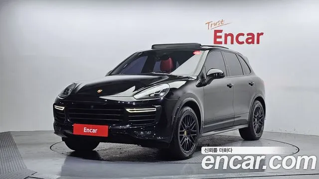 Porsche Cayenne 2018 — фото 1