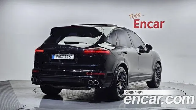 Porsche Cayenne 2018 — фото 2