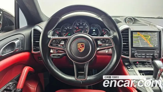 Porsche Cayenne 2018 — фото 13