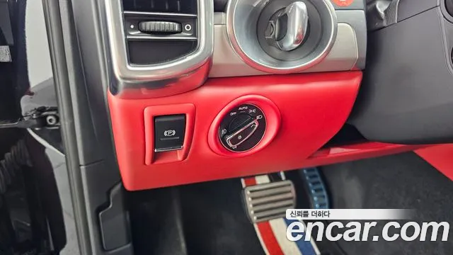 Porsche Cayenne 2018 — фото 18