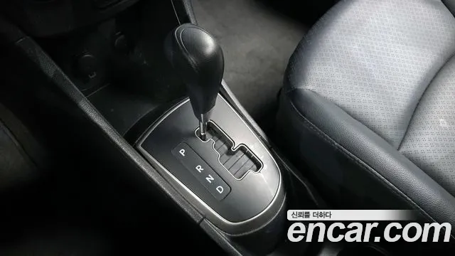 Hyundai Accent 2018 — фото 11