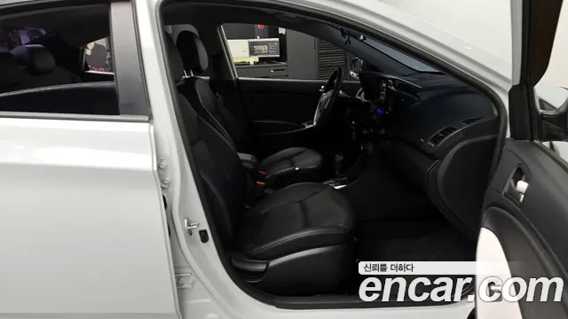 Hyundai Accent 2018 — фото 16