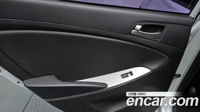 Hyundai Accent 2018 — фото 14