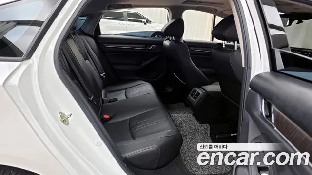 Honda Accord 2019 — фото 12
