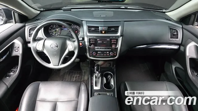 Nissan Altima 2017 — фото 10