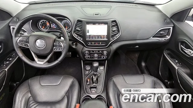 Jeep Cherokee 2019 — фото 10