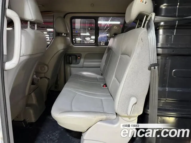Hyundai Starex 2016 — фото 7