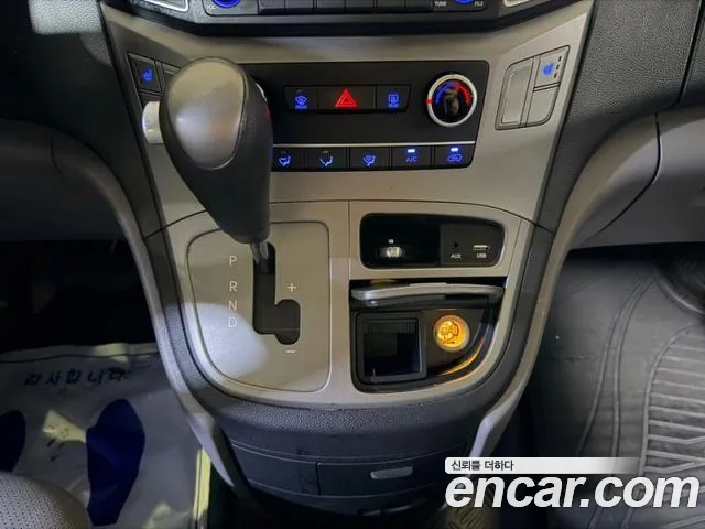Hyundai Starex 2016 — фото 11