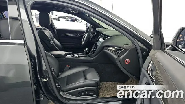 Cadillac CTS 2015 — фото 11