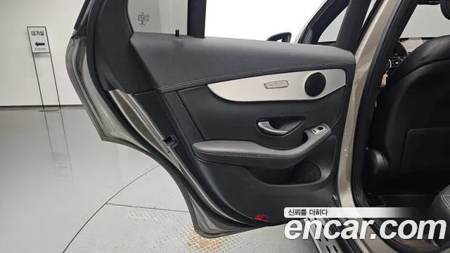 Mercedes-Benz GLC-Class 2021 — фото 14