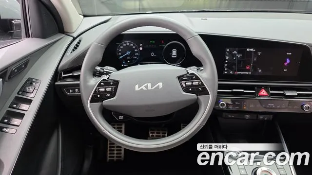 Kia Niro 2022 — фото 13