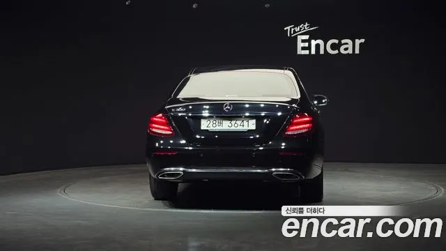 Mercedes-Benz E-Class 2018 — фото 4