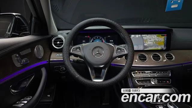 Mercedes-Benz E-Class 2018 — фото 13