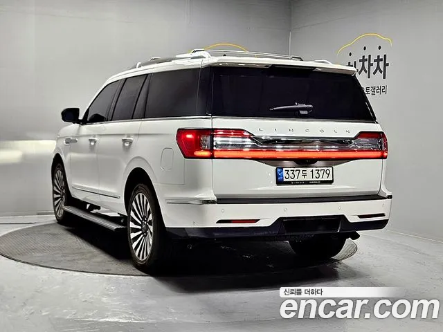 Lincoln Navigator 2021 — фото 5