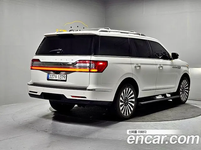 Lincoln Navigator 2021 — фото 6