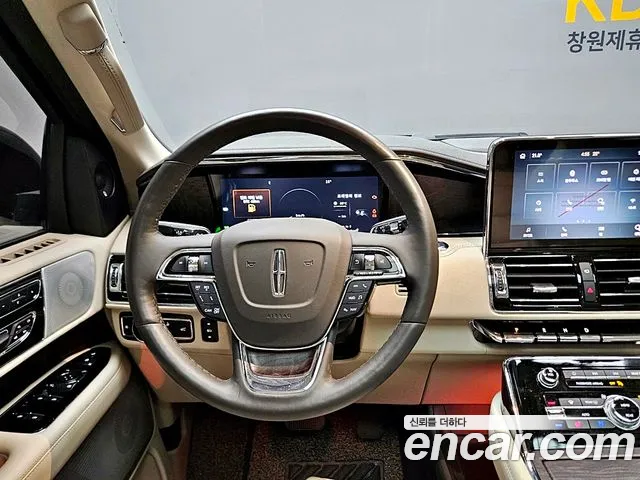 Lincoln Navigator 2021 — фото 10