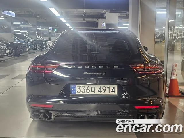 Porsche Panamera 2018 — фото 6