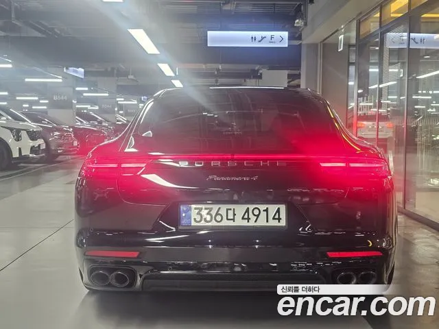 Porsche Panamera 2018 — фото 7