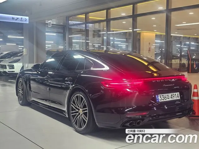 Porsche Panamera 2018 — фото 9