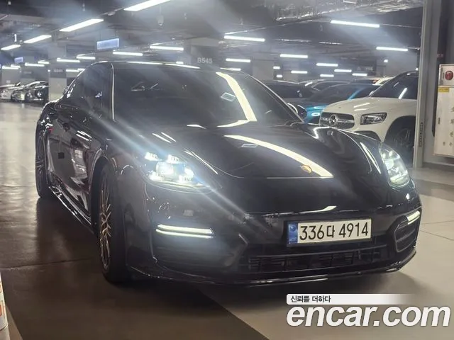 Porsche Panamera 2018 — фото 10