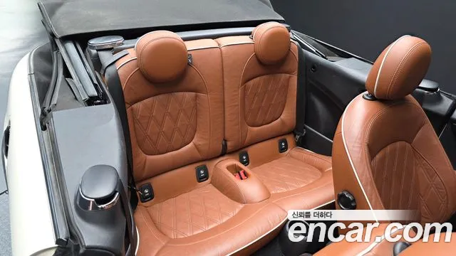 Mini Cooper Convertible 2022 — фото 18