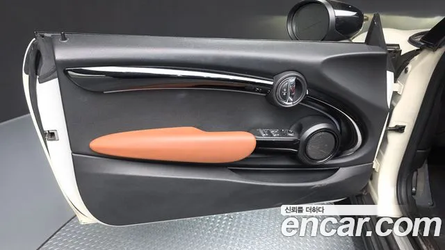 Mini Cooper Convertible 2022 — фото 14