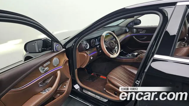 Mercedes-Benz E-Class 2018 — фото 10