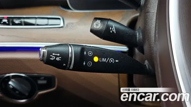 Mercedes-Benz E-Class 2018 — фото 15