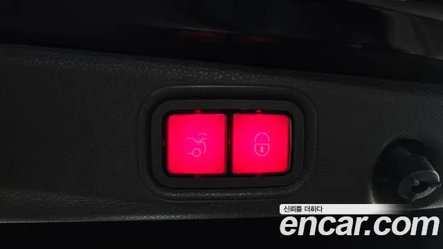 Mercedes-Benz E-Class 2018 — фото 20