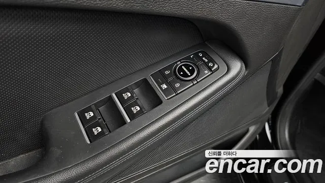 Hyundai Genesis 2015 — фото 16
