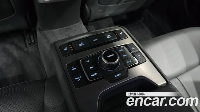 Hyundai Genesis 2015 — фото 19