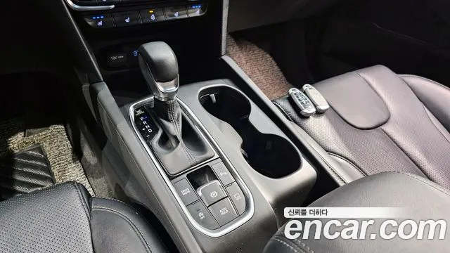 Hyundai Santafe 2020 — фото 9