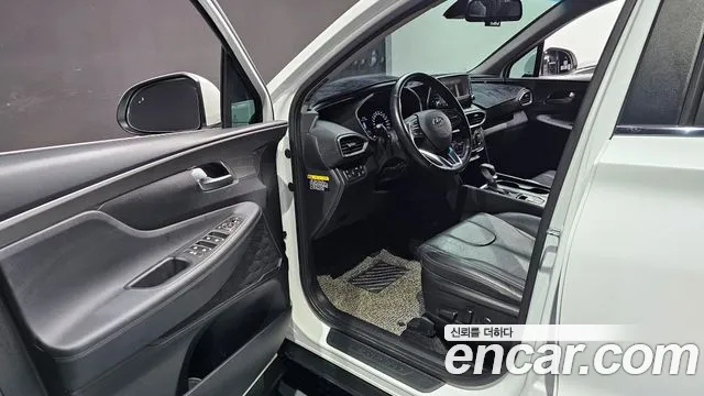 Hyundai Santafe 2020 — фото 10