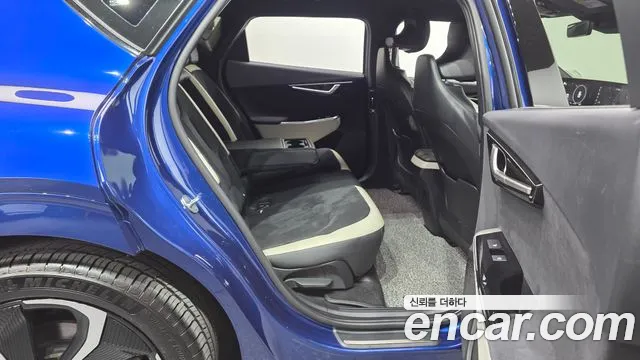 Kia EV6 2022 — фото 17