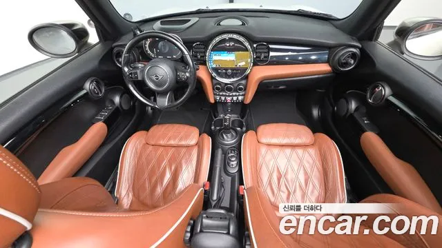 Mini Cooper Convertible 2022 — фото 10