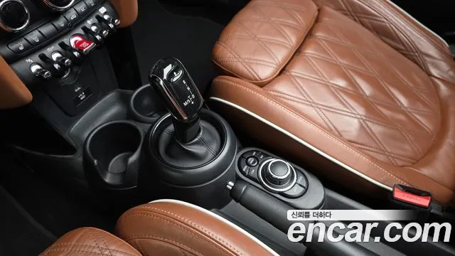 Mini Cooper Convertible 2022 — фото 12