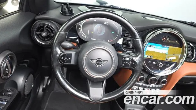 Mini Cooper Convertible 2022 — фото 19
