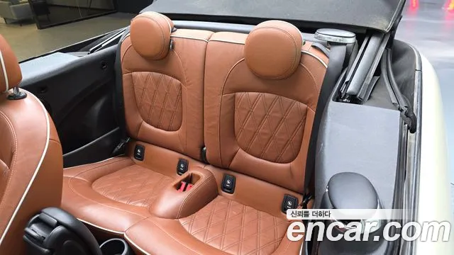Mini Cooper Convertible 2022 — фото 16