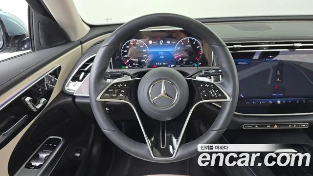 Mercedes-Benz E-Class 2025 — фото 13