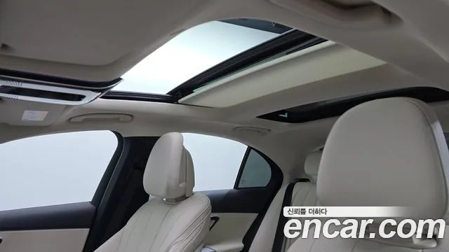 Mercedes-Benz E-Class 2025 — фото 15