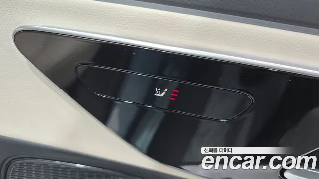 Mercedes-Benz E-Class 2025 — фото 19