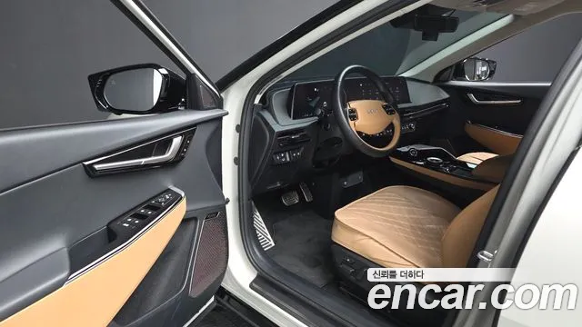 Kia EV6 2024 — фото 10